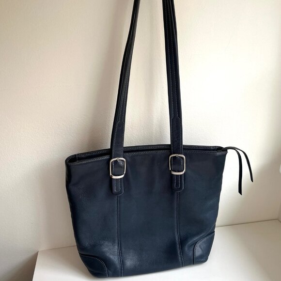 Vintage Tignanello Navy Leather Shoulder Bag - Picture 2 of 7